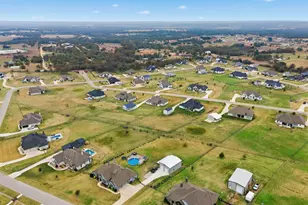 120 Southern Ct, Springtown, TX 76082 - Photo 35