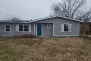 1426 N Jim Miller Rd, Dallas, TX 75217 - Photo 1