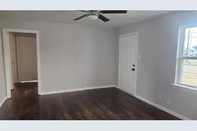 1426 N Jim Miller Road, Dallas, TX 75217 - Photo 9