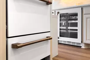 2100 Wood Duck Ln, Granbury, TX 76049 - Photo 13