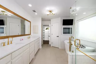 2100 Wood Duck Ln, Granbury, TX 76049 - Photo 17