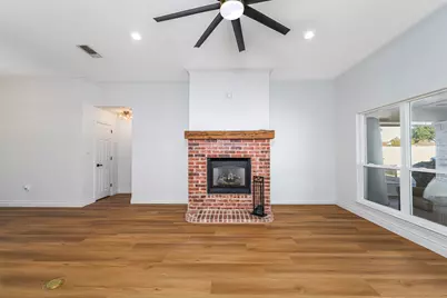 2100 Wood Duck Lane, Granbury, TX 76049 - Photo 5