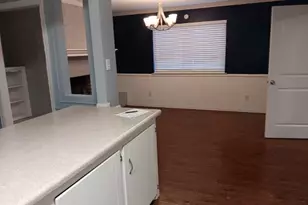 1404 Navaho St, Arlington, TX 76012 - Photo 5