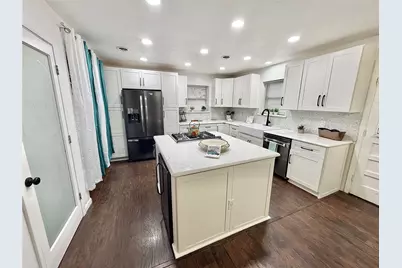 106 N 9th Street, Sanger, TX 76266 - Photo 15