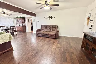 106 N 9th St, Sanger, TX 76266 - Photo 9