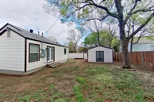 4400 Byrd Dr, River Oaks, TX 76114 - Photo 13