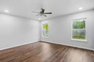 915 High Point Rd, Arlington, TX 76015 - Photo 11