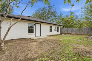 915 High Point Rd, Arlington, TX 76015 - Photo 31