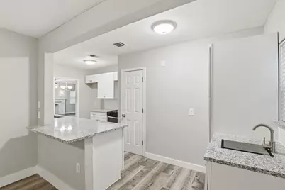 227 S Hampton Road, Dallas, TX 75208 - Photo 17