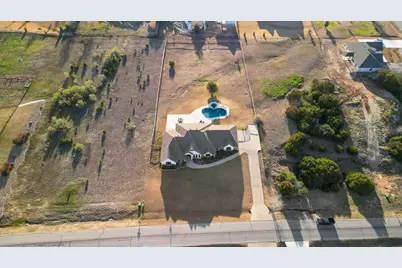 209 Martin Drive, Granbury, TX 76049 - Photo 35