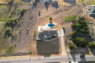 209 Martin Dr, Granbury, TX 76049 - Photo 35