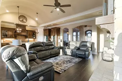 209 Martin Drive, Granbury, TX 76049 - Photo 5