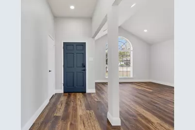 607 Rawlins Drive, Lancaster, TX 75146 - Photo 5