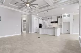 2005 Middlewood Cir, Granbury, TX 76049 - Photo 11