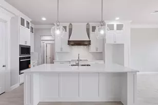 2005 Middlewood Cir, Granbury, TX 76049 - Photo 11