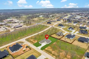 2005 Middlewood Cir, Granbury, TX 76049 - Photo 35