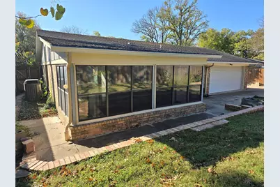 2822 Oak Forest Drive, Grapevine, TX 76051 - Photo 3