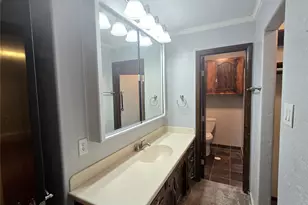 2822 Oak Forest Dr, Grapevine, TX 76051 - Photo 17