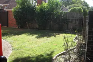 3838 Azure Ln, Addison, TX 75001 - Photo 9