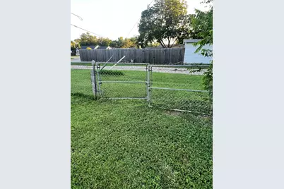 2113 4th Street, Brownwood, TX 76801 - Photo 39