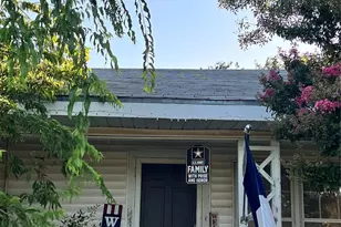 2113 4th St, Brownwood, TX 76801 - Photo 3