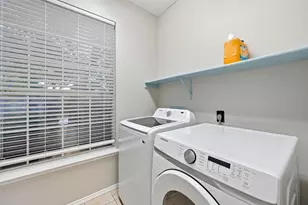 924 Rio Vista Ln, Arlington, TX 76017 - Photo 13