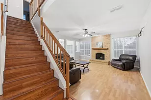 924 Rio Vista Ln, Arlington, TX 76017 - Photo 7