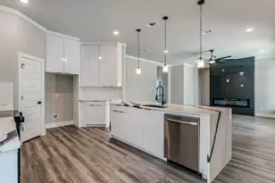 803 Rayenell Ave, Dallas, TX 75217 - Photo 11