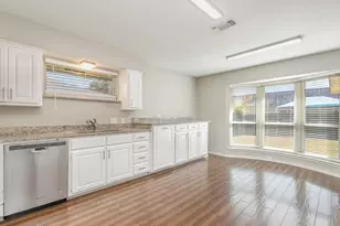 2008 Oakmeadow St, Bedford, TX 76021 - Photo 5