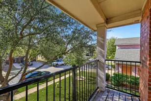 2812 Tranquilo Dr, Grand Prairie, TX 75054 - Photo 31