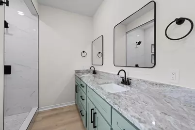 207 N Harrison Street, McGregor, TX 76657 - Photo 11