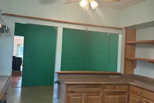 111 Lamar St, Graham, TX 76450 - Photo 7