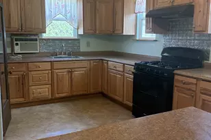 111 Lamar St, Graham, TX 76450 - Photo 9