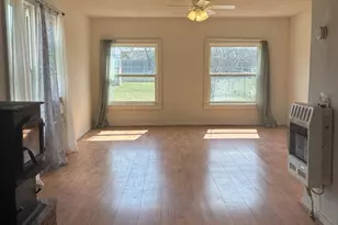 111 Lamar St, Graham, TX 76450 - Photo 5