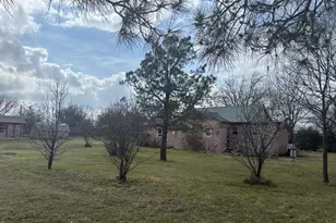 111 Lamar St, Graham, TX 76450 - Photo 17