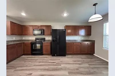 5752 Talons Crest Circle, Fort Worth, TX 76179 - Photo 3