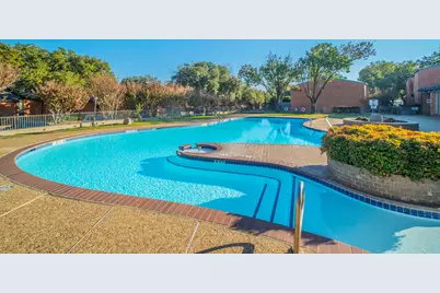 526 E Avenue J #C, Grand Prairie, TX 75050 - Photo 15