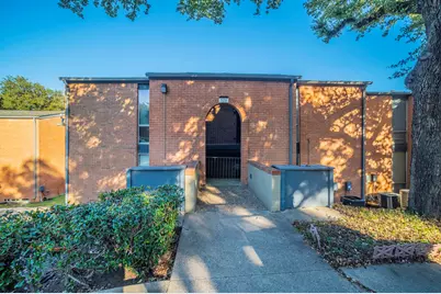 526 E Avenue J #C, Grand Prairie, TX 75050 - Photo 1