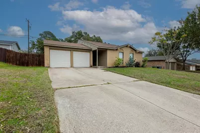 5615 Espanola Drive, Arlington, TX 76017 - Photo 1