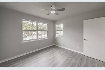 1424 Stafford Drive, Fort Worth, TX 76134 - Photo 29