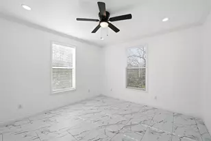 808 E Pecan Ave, Waco, TX 76704 - Photo 21