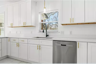 808 E Pecan Avenue, Waco, TX 76704 - Photo 13