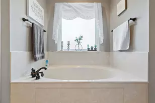 142 Phillip Cir, Hewitt, TX 76643 - Photo 15