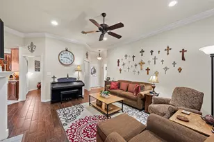 142 Phillip Cir, Hewitt, TX 76643 - Photo 5