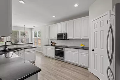 3905 Park Wood Drive, Corinth, TX 76208 - Photo 9