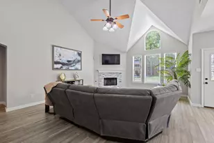 3905 Park Wood Dr, Corinth, TX 76208 - Photo 7