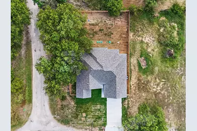 2411 Mercedes, Granbury, TX 76048 - Photo 29