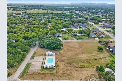 2411 Mercedes, Granbury, TX 76048 - Photo 33