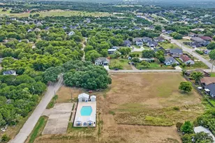 2411 Mercedes, Granbury, TX 76048 - Photo 33