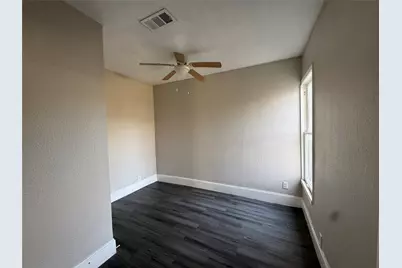 917 W Sears Street, Denison, TX 75020 - Photo 11